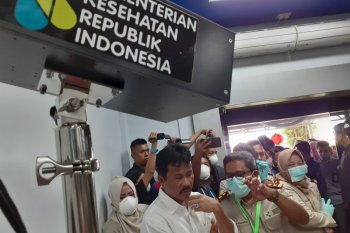 Petugas kesehatan perketat pengawasan di pelabuhan Batam