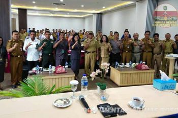 Wabup Poso ajak masyarakat sukseskan Sensus Penduduk Online 2020