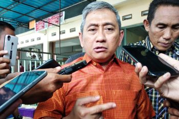 Gubernur Sulbar imbau masyarakat tidak panik merespons COVID-19