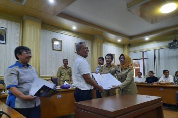 19 Lembaga-Organisasi di Sultra terima bantuan hibah 2020