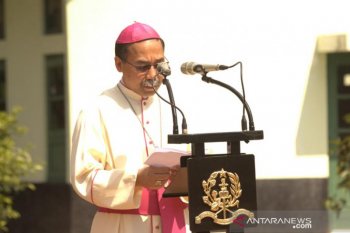 Uskup Agung: Kegiatan massal selain ibadah gereja dibatasi
