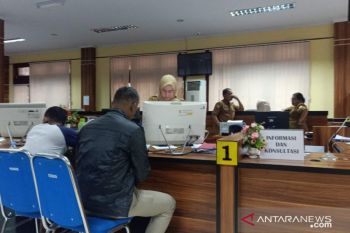 Warga kesal mesin pencetak KIA tidak beroperasi