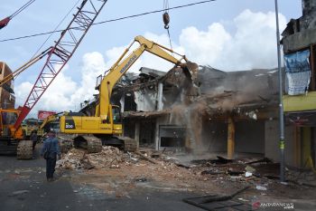 Pembongkaran pertokoan Jompo