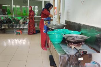 Juru masak mogok, ratusan pasien terlantar tak dapat makan