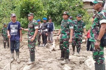 Danrem kunjungi lokasi banjir Lengkeka, Poso