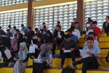 Ribuan calon Panitia Pemungutan Suara  ikuti tes tertulis