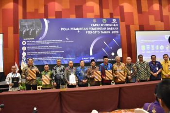 Wabup Waykanan tandatangani kerja sama dengan Sekolah Tinggi Transportasi Darat (STTD)