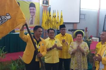 Khairunnas terpilih secara aklamasi nakhodai Golkar Sumbar