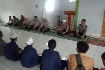 Polres Bima ajak santri tumbuhkan jiwa nasionalisme hindari radikalisme