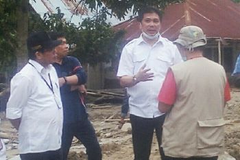 Senator Lucky Semen kunjungi Desa Lengkeka, warga ingin direlokasi