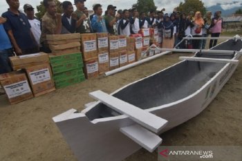 Nelayan Palu korban bencana dapat bantuan perahu