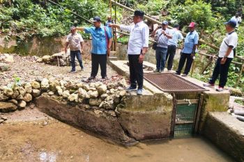 Wakil Wali Kota Jayapura tinjau lokasi intake air di Entrop