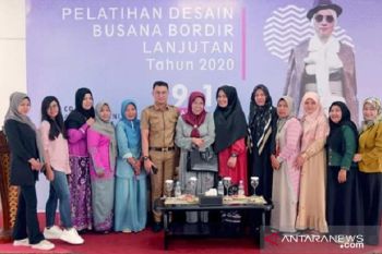 Padang Panjang latih IKM untuk tingkatkan produk sulaman dan bordiran