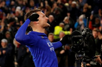 Vardy akhiri paceklik gol saat Leicester menggasak Villa 4-0