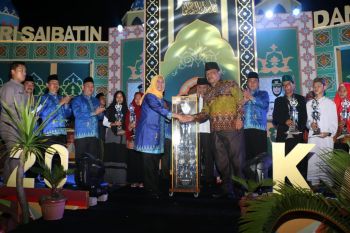 Wakil Bupati Pesisir Barat tutup MTQ  VII