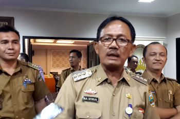 Bupati Pesisir Barat ajak masyarakat tidak berpegian selama libur natal dan tahun baru