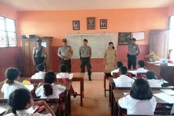 Polisi Jayapura Utara ajak siswa tertib berlalu lintas