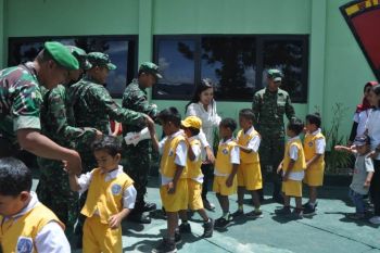 TK Kemala Bhayangkari Jayawijaya kunjungi Yonif 756/WMS Wamena