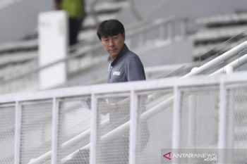 Shin Tae-Yong menyaksikan laga PSM Makassar