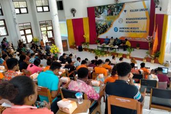 Bawaslu Kota Jayapura beri kuliah umum kepada mahasiswa Uncen
