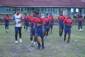 Pemain Persewar Waropen langsung latihan setiba di Biak