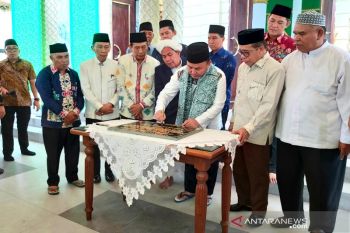'Makmurkan' rumah ibadah, kata Gubernur Kalteng