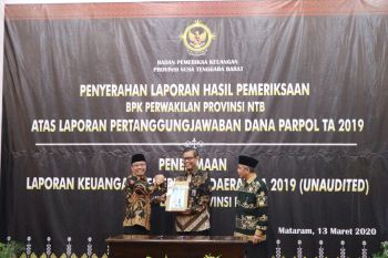 Pemkot Mataram menerima hasil pemeriksaan dana parpol