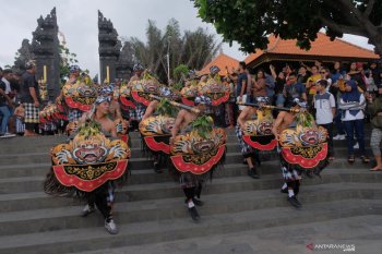 Festival Tanah Lot naikkan kunjungan wisatawan