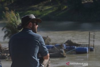 Ahli satwa liar dari AS pantau buaya ban di sungai Palu