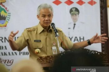 Antisipasi COVID-19, Ganjar tutup destinasi wisata dan tempat hiburan