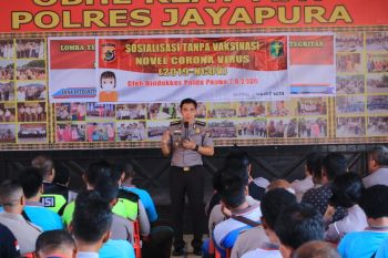 Kabid Dokes Polda Papua sosialisasikan COVID-19 ke anggota Polres Jayapura
