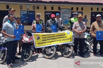 Polres Jayawijaya kembalikan 57 motor hasil curian