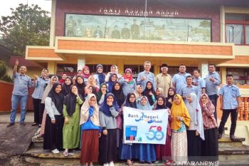 Rayakan HUT ke-58, Bank Nagari Bukittinggi berbagi dengan panti asuhan dan nasabah