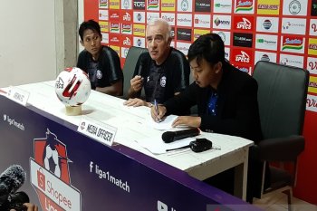Liga 1 dihentikan antisipasi COVID-19