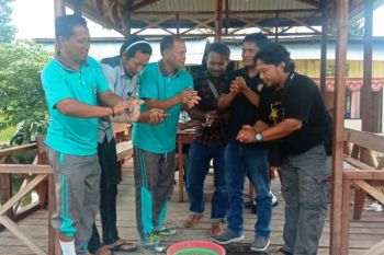 Polres Keerom bersih lingkungan cegah virus corona