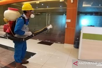 PT Pelindo IV semprotkan disinfektan untuk cegah infeksi COVID-19