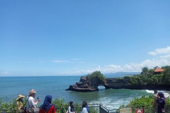 Wisatawan domestik dominasi kunjungan wisata ke Tanah Lot Bali