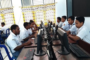 SMK di Papua tanda tangani kerja sama dengan 22 dunia usaha