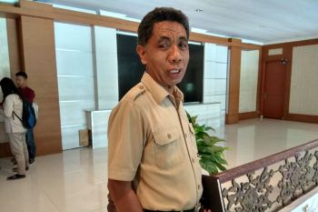 Disnakertrans Sultra benarkan WNA di Bandara HO usai perpanjang izin kerja