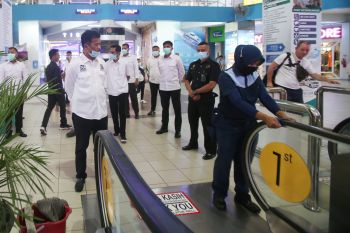 Penumpang kapal Batam-Singapura berkurang