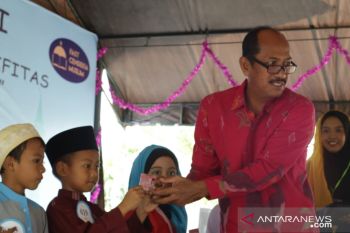 Dukcapil Palu bagikan 128 KIA ke peserta didik pada Gebyar Al-Azhar