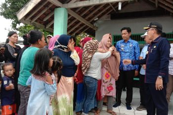 Bupati Lampung Timur segera cari solusi penolakan tambang pasir laut