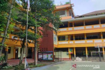 Menyelamatkan jutaan peserta didik dengan meliburkan