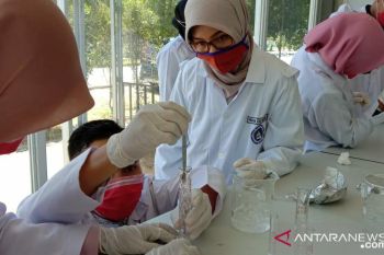 FKIP UMRAH ciptakan cairan pembersih tangan cegah COVID-19