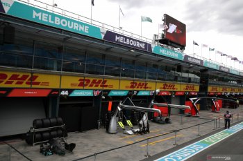 Formula 1 tunda kembali tiga grand prix
