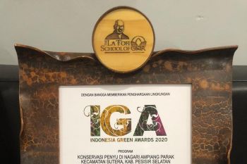 PLN UIW Sumbar sabet penghargaan Indonesia green awards 2020