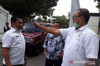 Perketat keamanan, tamu bersuhu tubuh di atas 37 derajat tak boleh masuk gedung DPRD Riau
