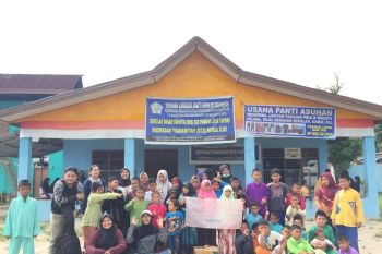 Komunitas Safe moms edukasi anak panti Pekanbaru cara melindungi alat reproduksi