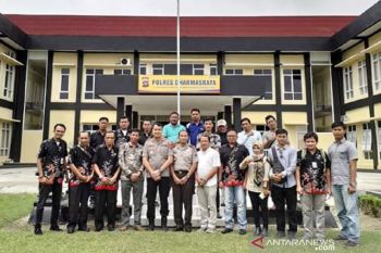 Bertemu awak media, Kapolres Dharmasraya sampaikan program Safari Jumat