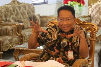 Gubernur ajak masyarakat ikut menangani penyebaran Covid-19